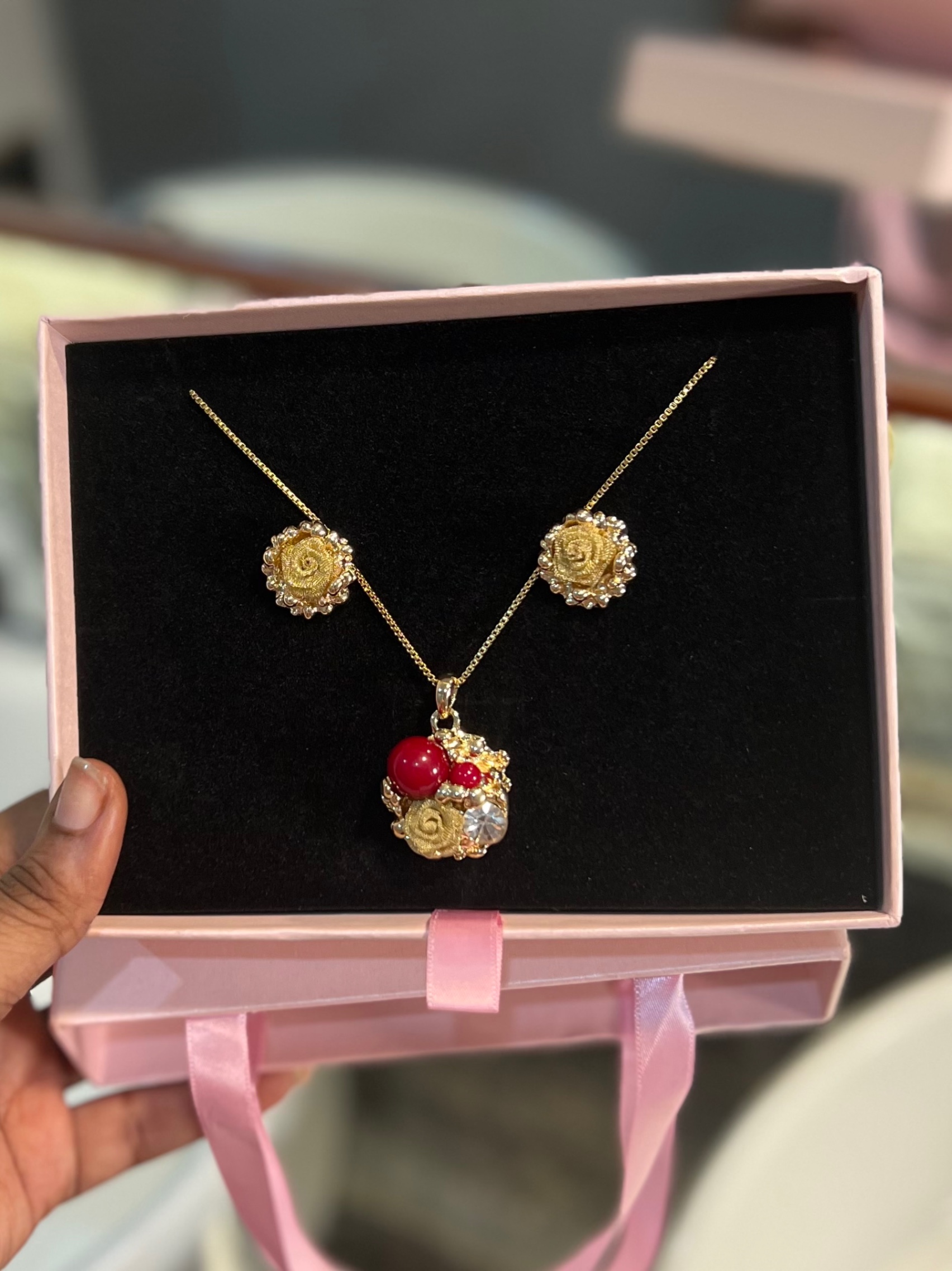 Golden Bloom Jewelry Set