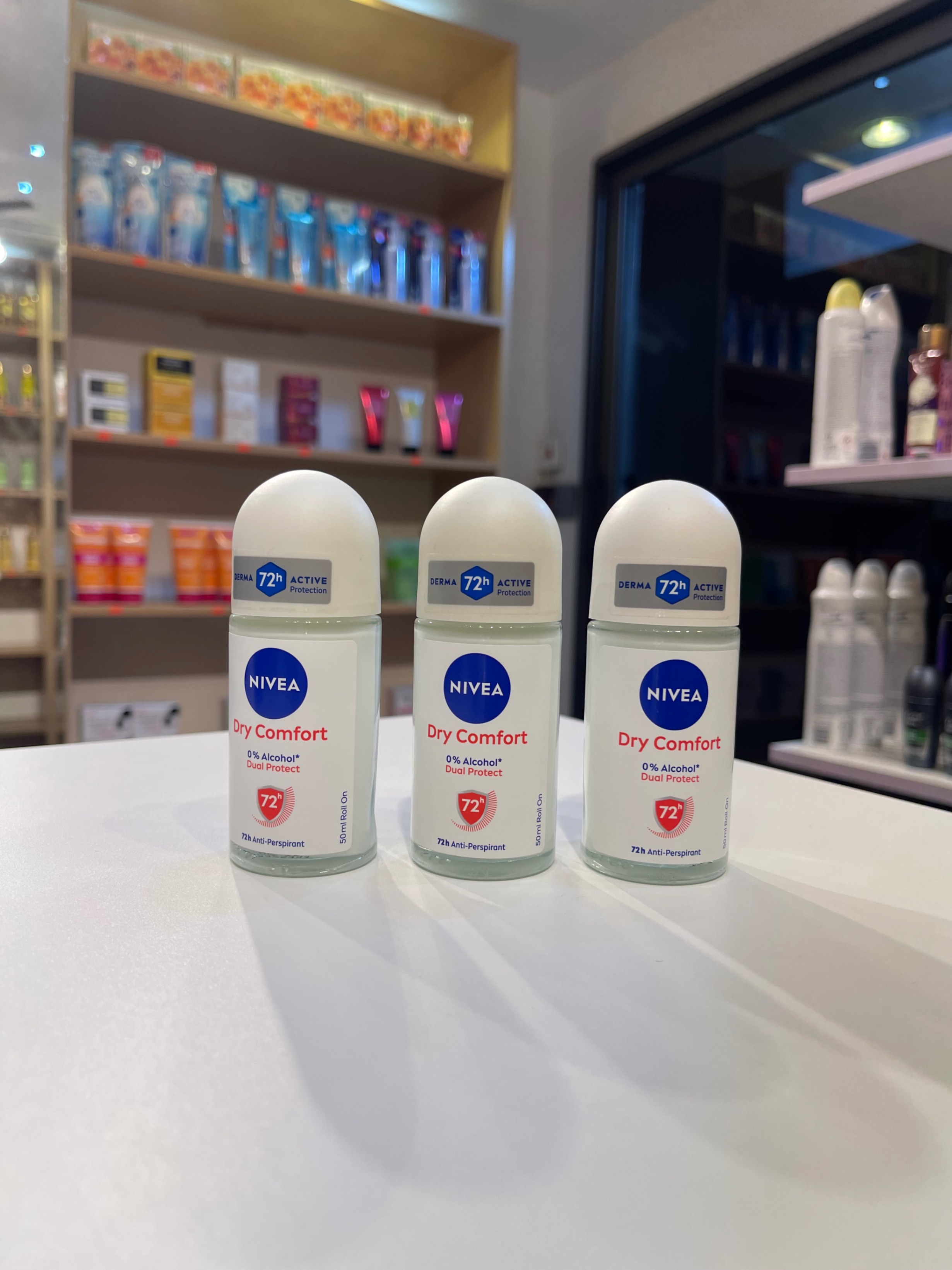 Nivea Dry Comfort Roll On