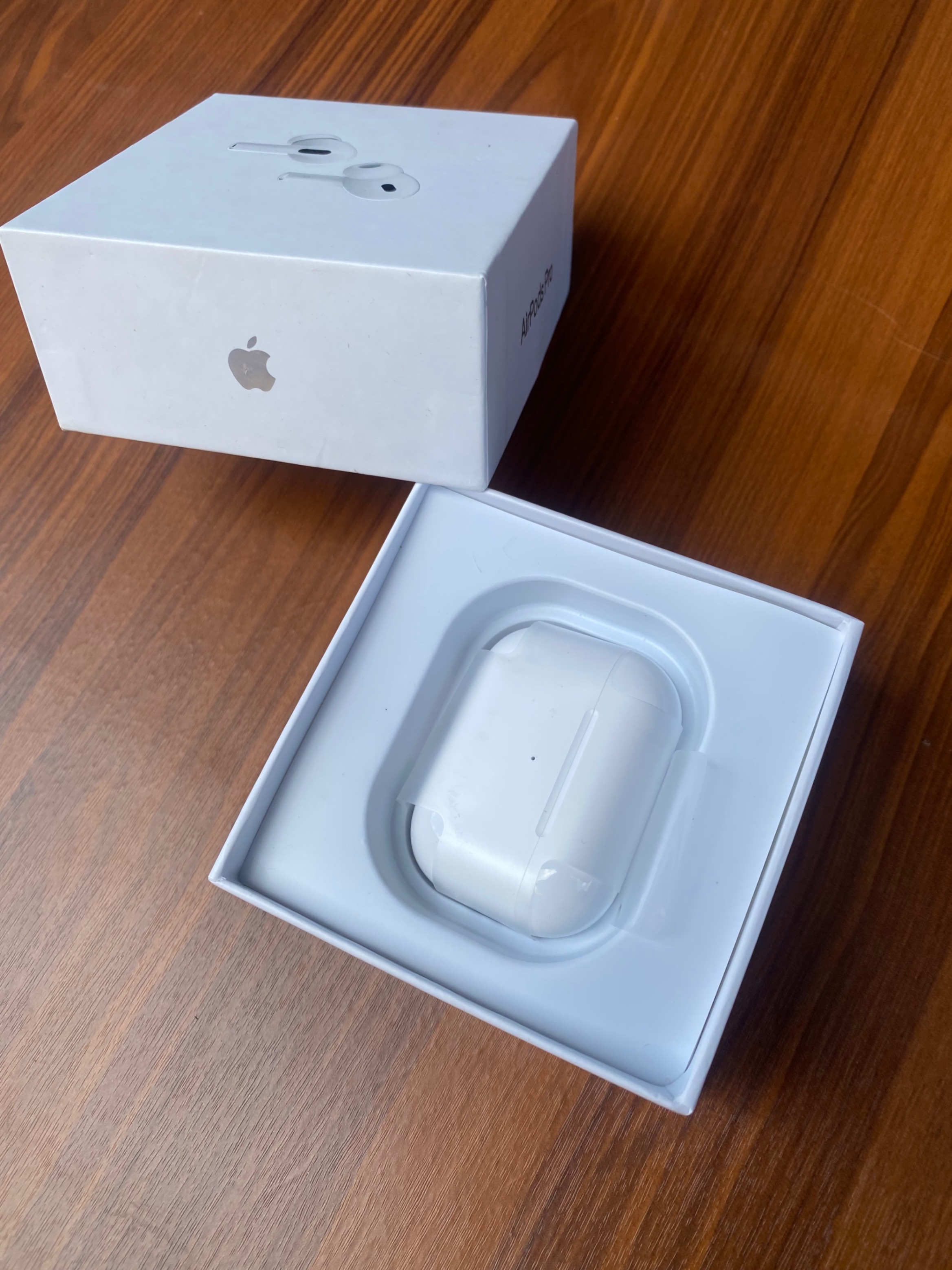 AirPods