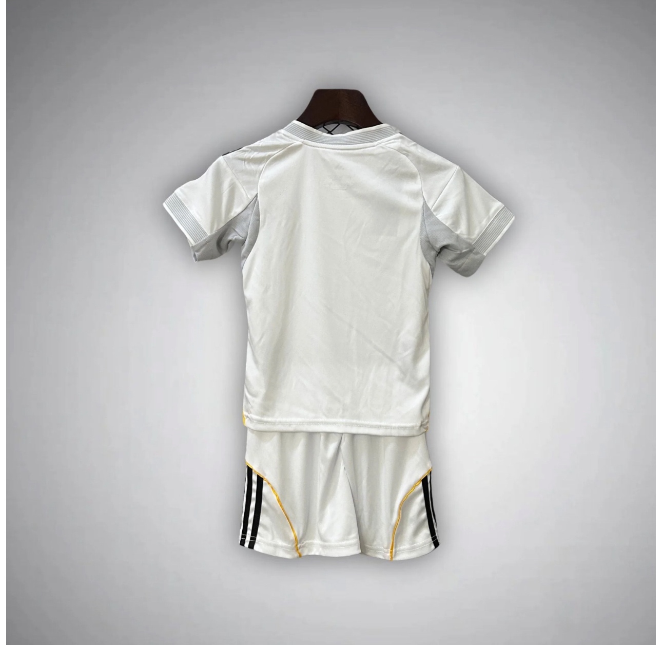 Real Madrid Home 2025 - Kids