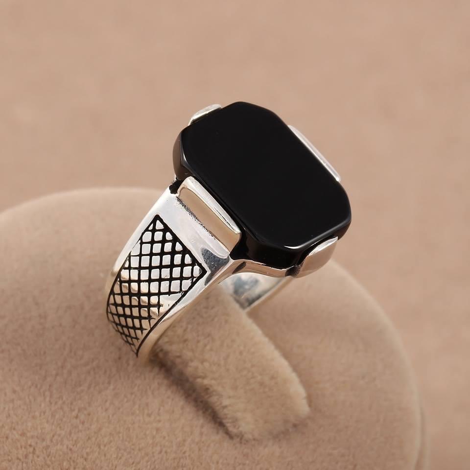 Black onyx ring