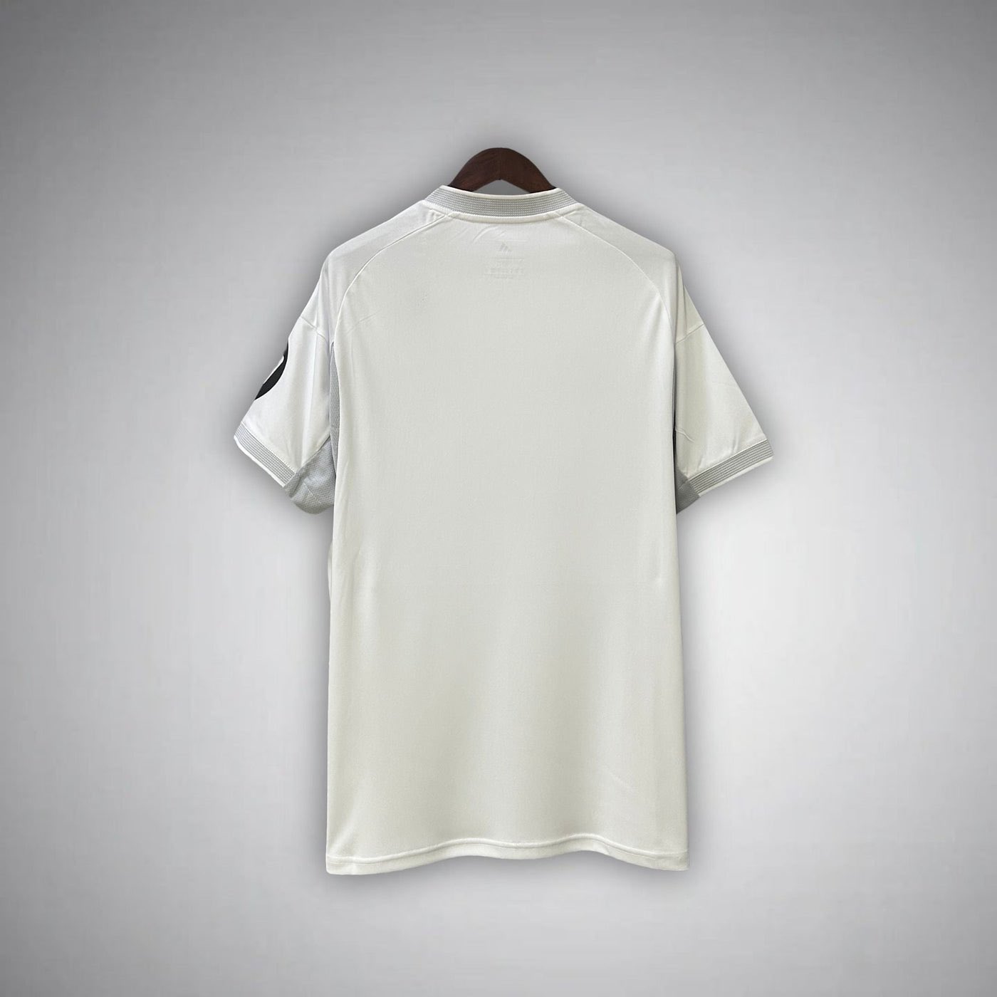 Real Madrid Home 25/26 - Fan Version