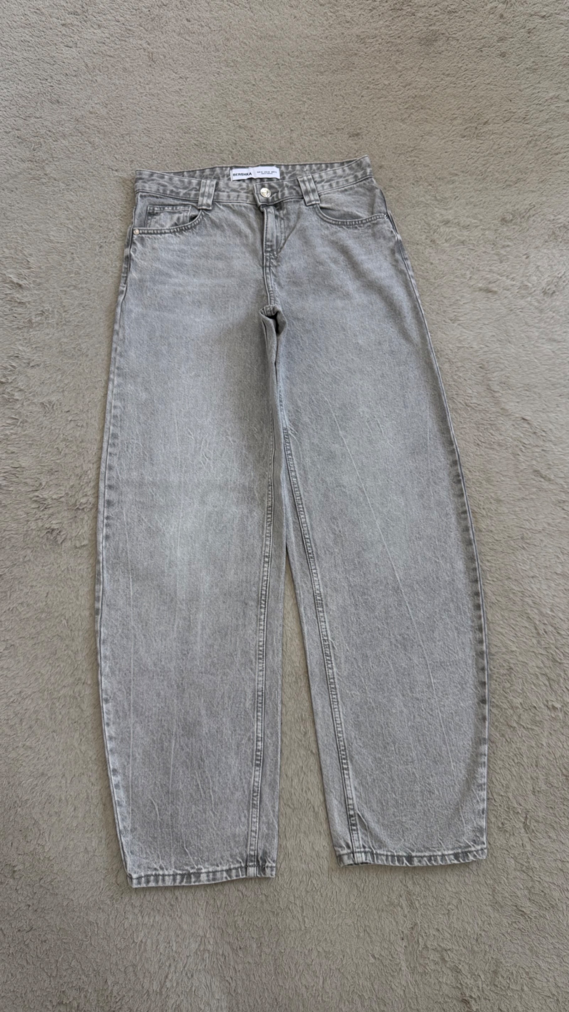 BERSHKA baggy jeans- waist 28/30