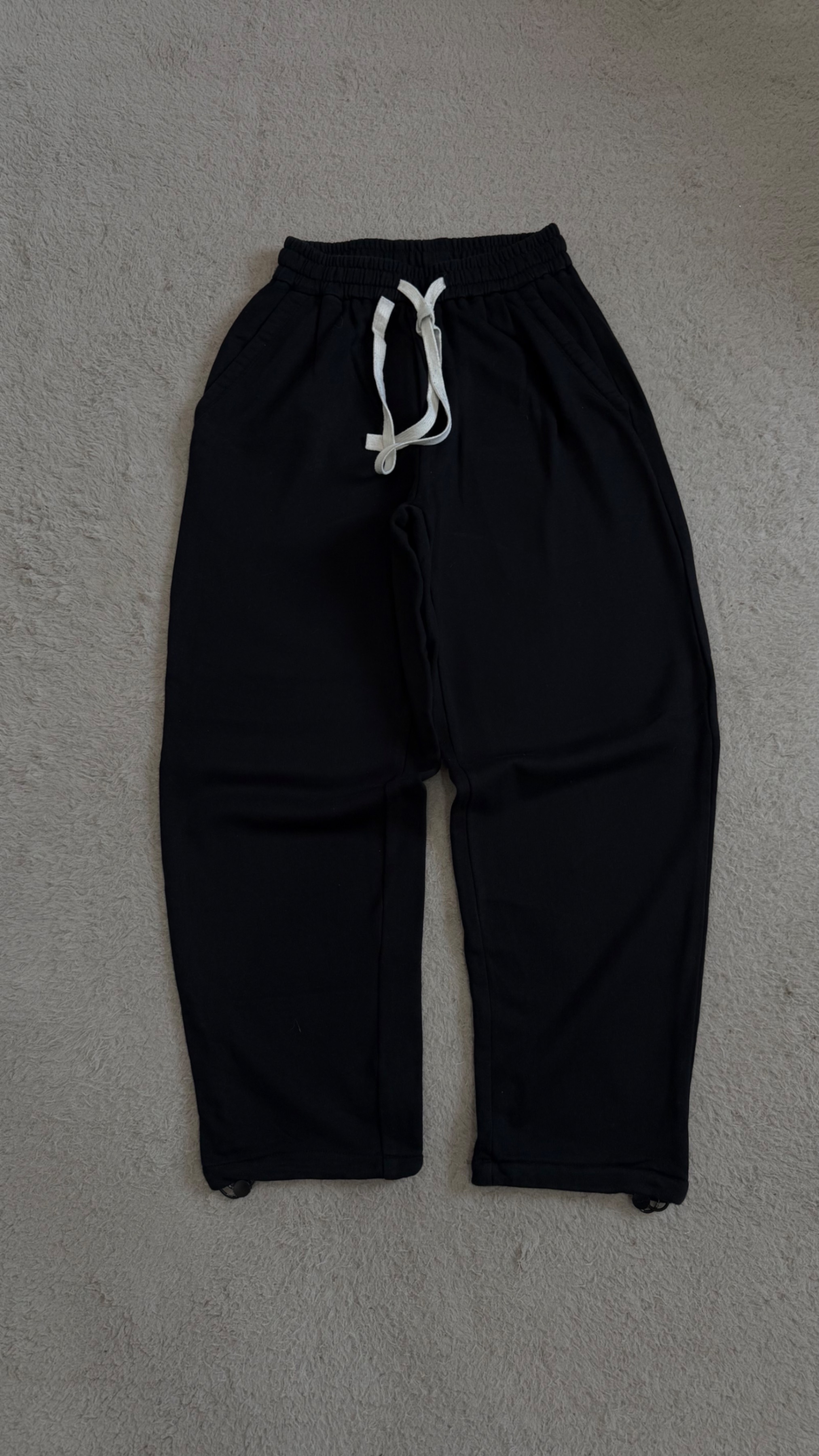 Relaxed fit sweatpant - medium/ large